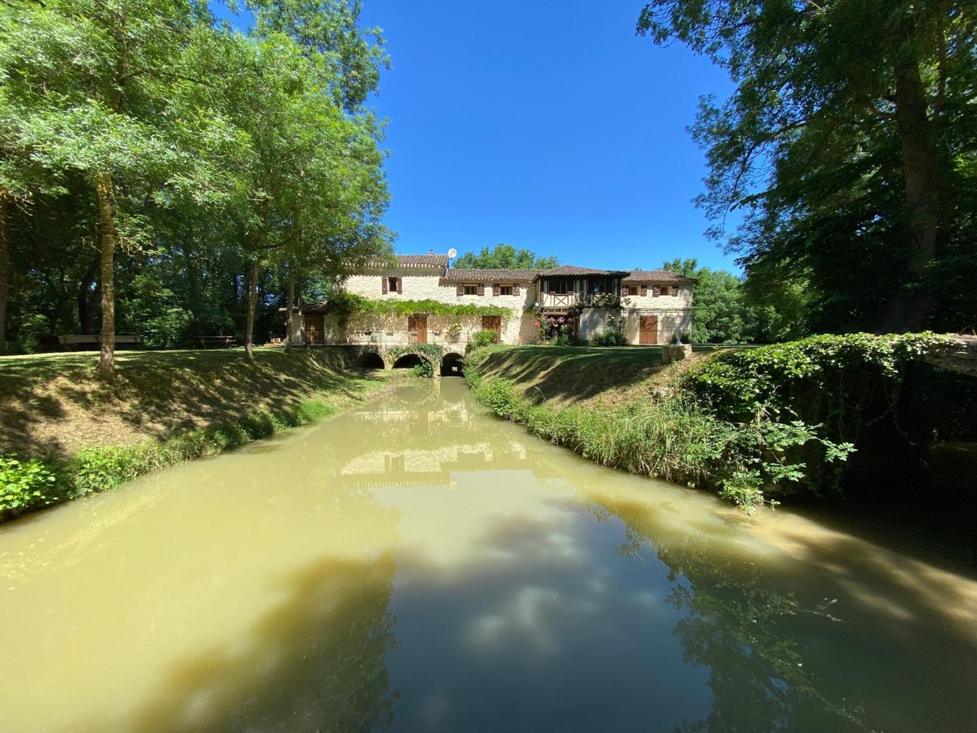 Gite Le Moulin Samsara Homps  ภายนอก รูปภาพ